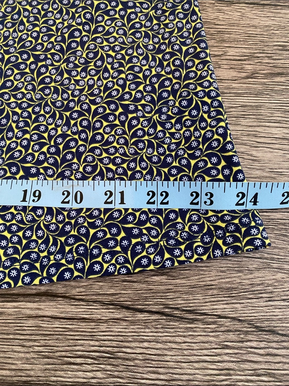 Michael Kors Navy Yellow & White Chain Shoulder Knee Length Dress - Picture 14 of 16